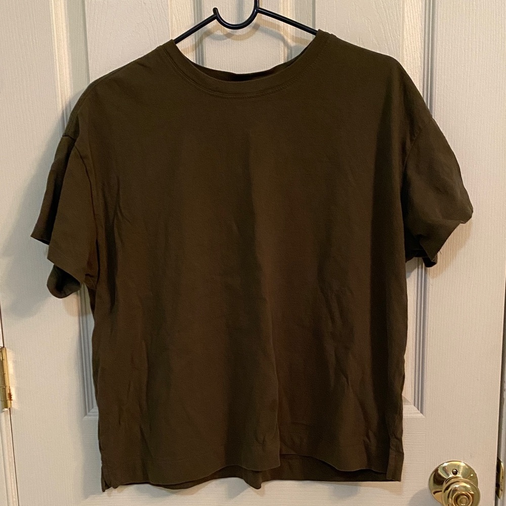 Old Navy Women's Olive Short Sleeve Tee